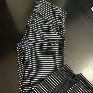 Lululemon leggings size 6